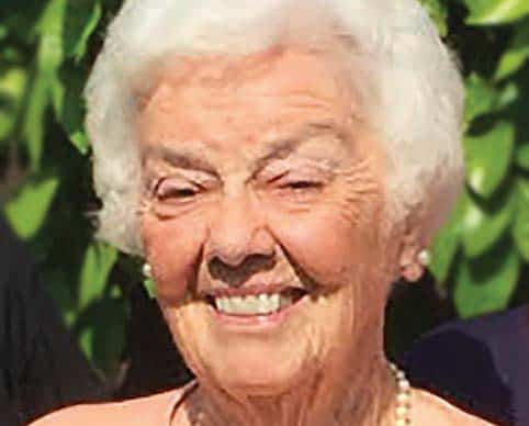 Obituary: Joanne Phyllis Arnold