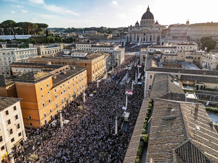 Witness to history: Pope Leo XIV greets throngs in Rome
